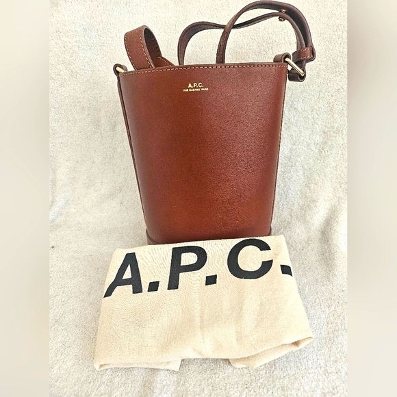 A.P.C. Sac Ambre Seau Small Bucket Bag ~ Hazelnut - Picture 8 of 10